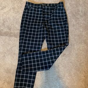 Old Navy black and white dress pants. Size 12 pixie cut